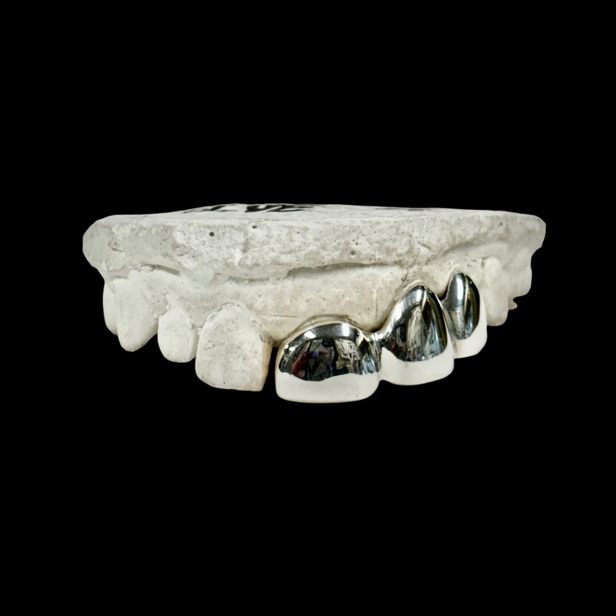 Custom made grillz