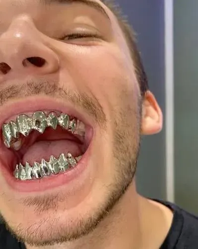 Shark teeth grillz