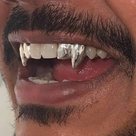 Fang Teeth Grillz